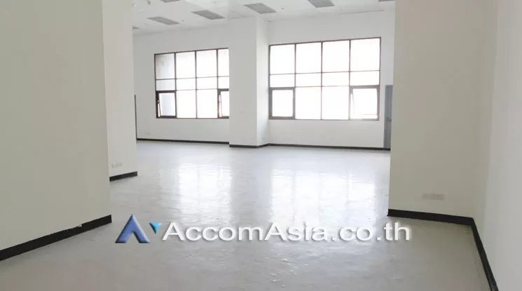 10  Studio Office Space For Rent in Charoen Nakhon ,Bangkok BTS Krung Thon Buri at Thai Sri Tower AA17854